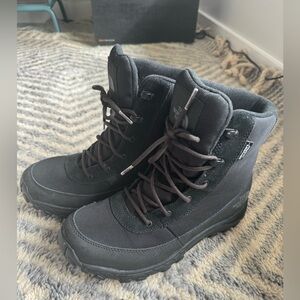 LIKE NEW: The North Face Insulated Waterproof Boots, Men’s 8
